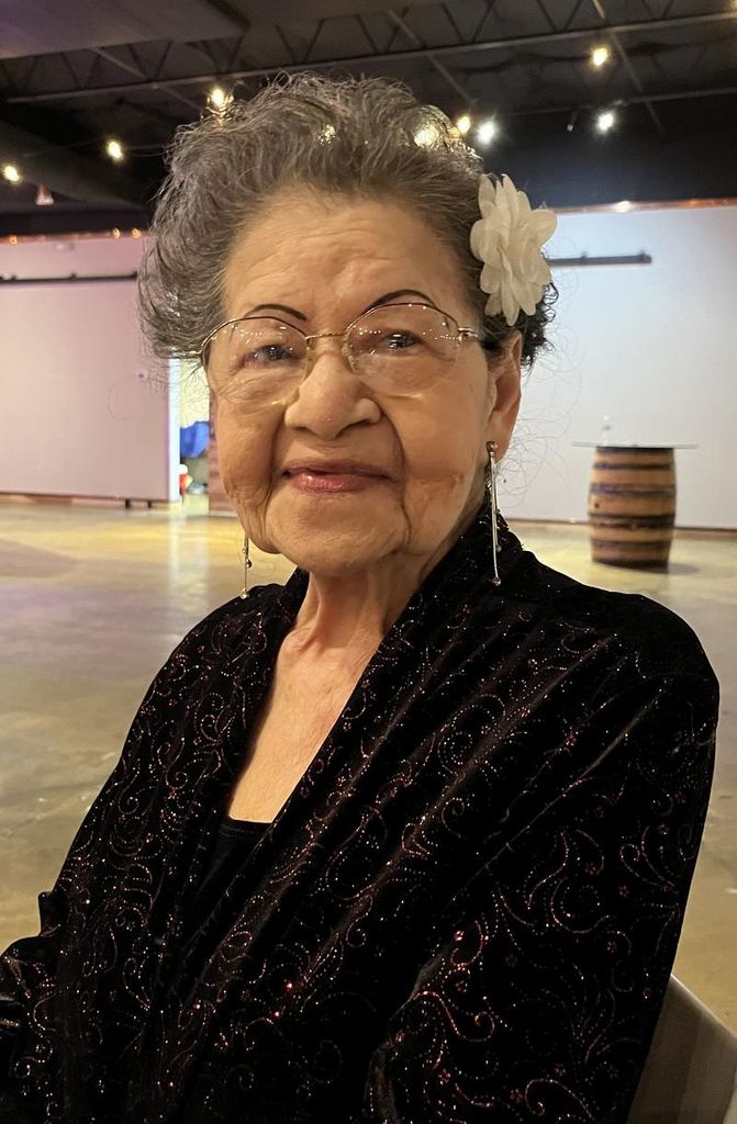 Lillian "Lily" Mendoza Profile Photo