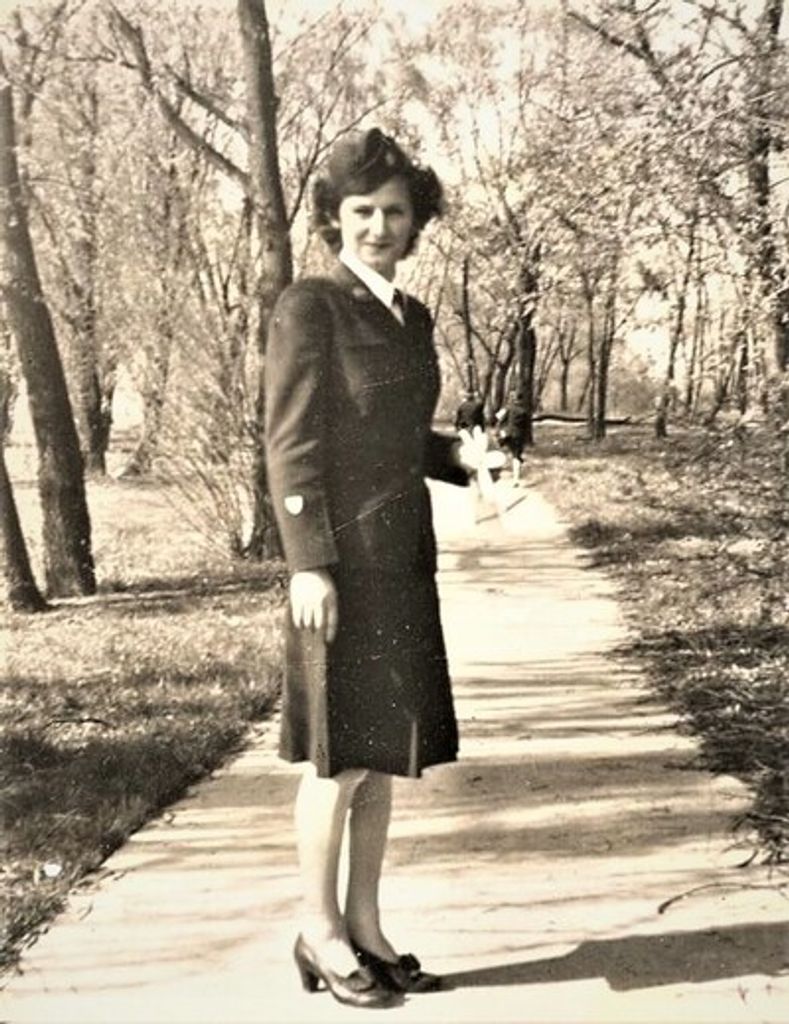 Mary Raissi Stewart Profile Photo
