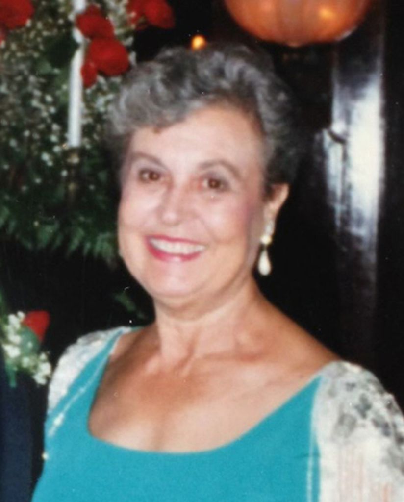 Elizabeth Caltagirone Profile Photo