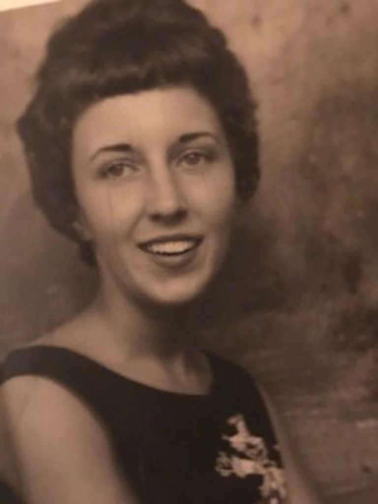 Bonnie  Lou Adams