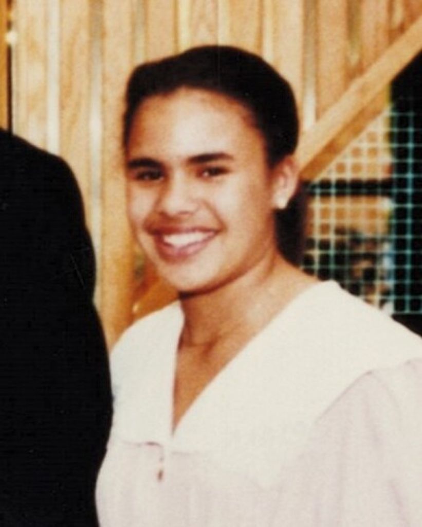 Sarah E. Exposé Profile Photo