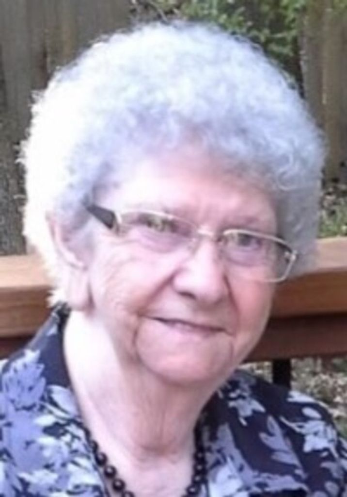 Colleen Mae Mills Profile Photo