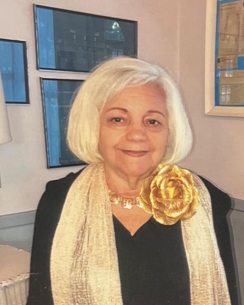 Gladys Salinas