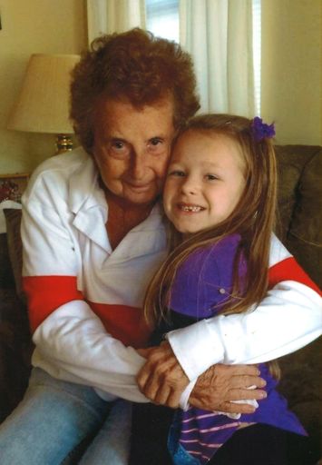 Linda Jewell (Deal)  Crosby photo gallery thumbnail 166 of 246
