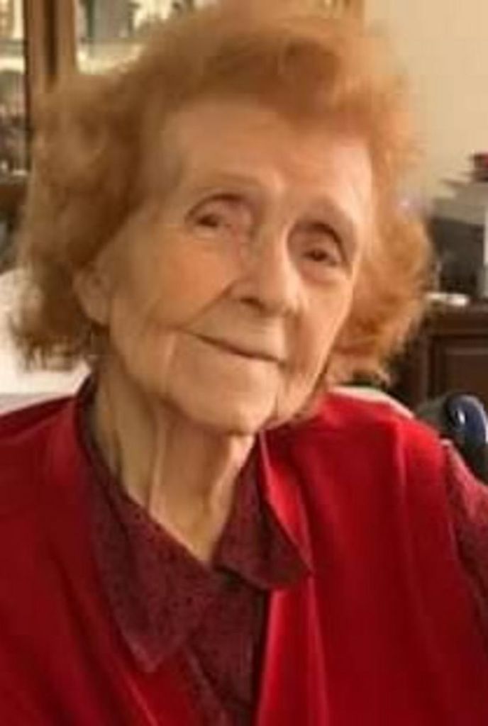 Lucy Elizabeth Leslie Profile Photo