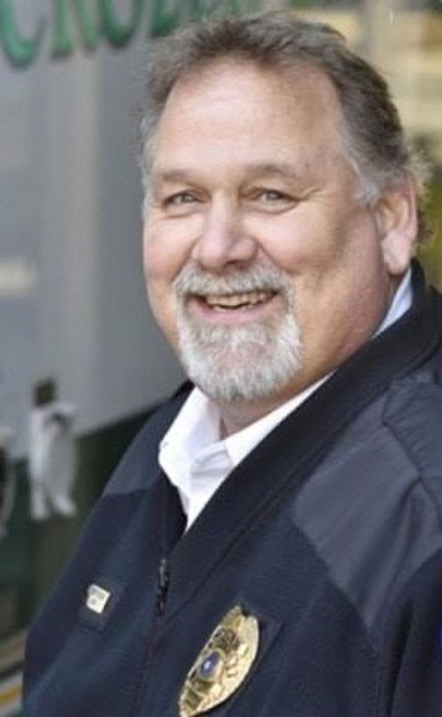 Robert (Bob)  Reeder