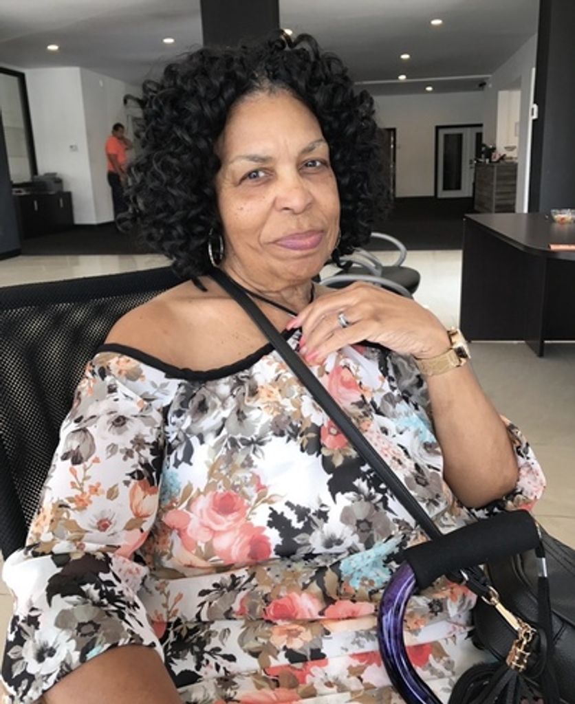 Gloria Yvonne Outlaw-Moore Profile Photo