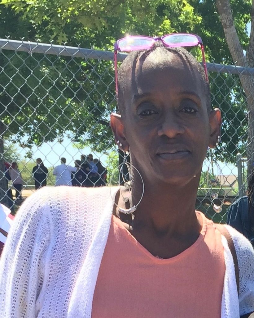 Ms. Cynthia Watts