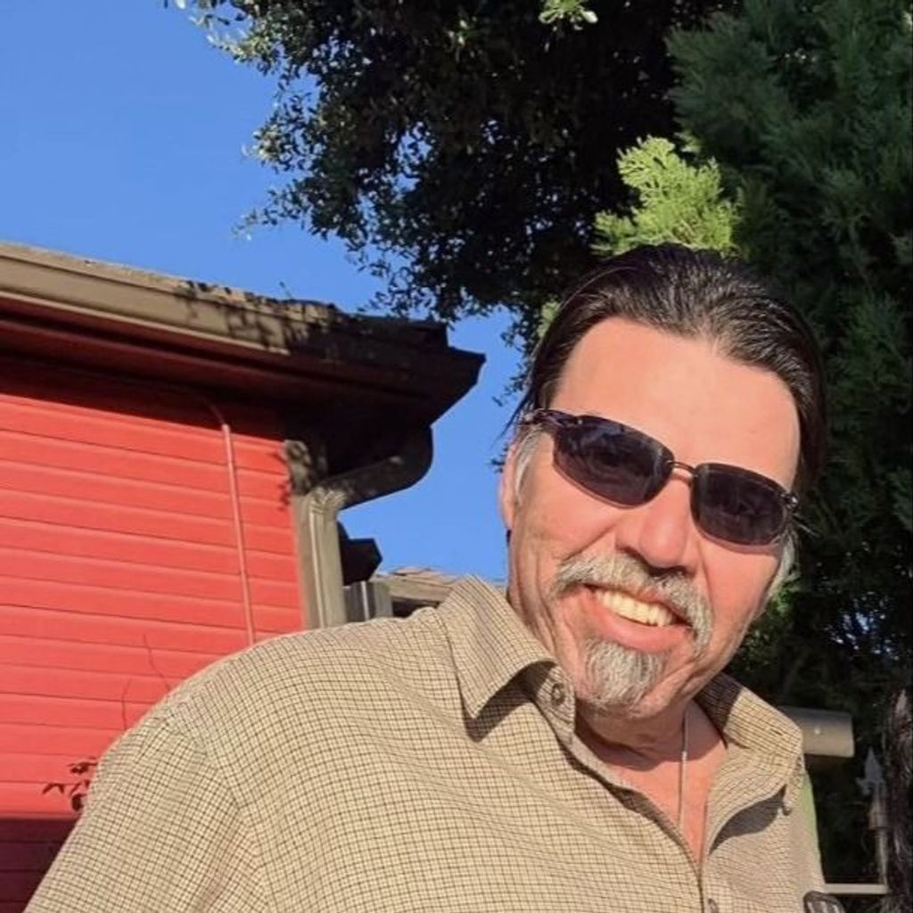 Eleazar Saenz Profile Photo