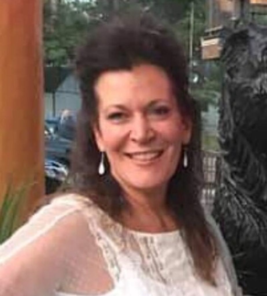 Stacie J. Looker Profile Photo