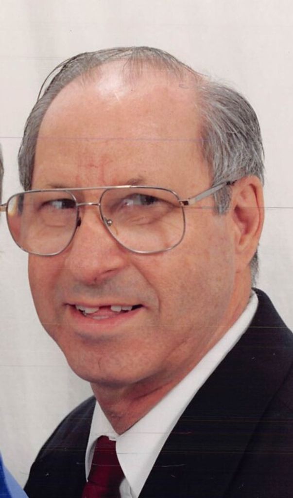 Richard Thompson Profile Photo