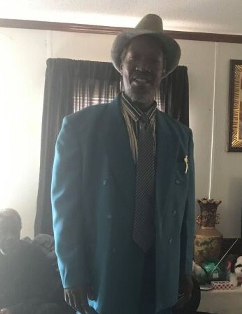 Nathaniel Holloman Profile Photo