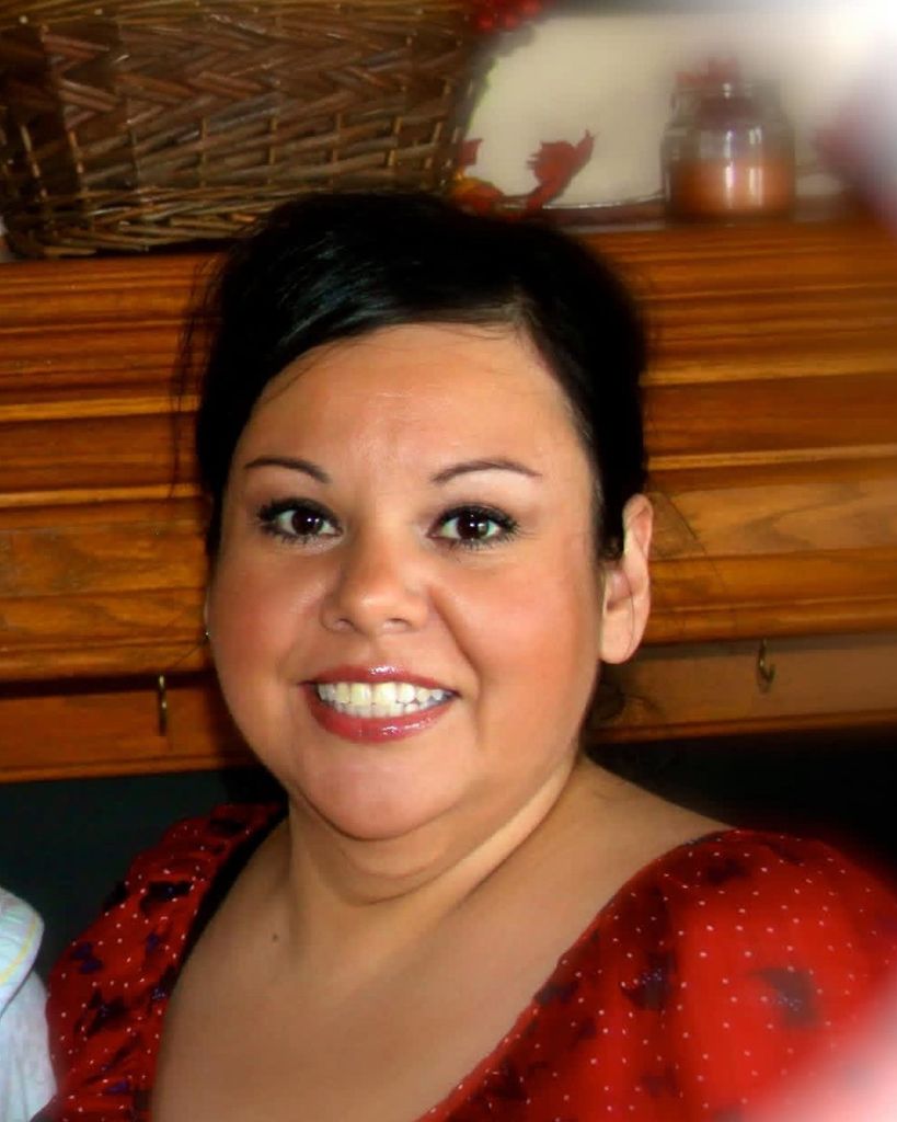 Elizabeth Luna Profile Photo