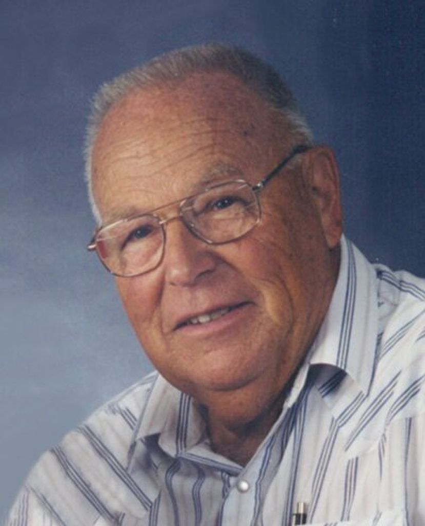 Richard "Lowell" Smith Profile Photo