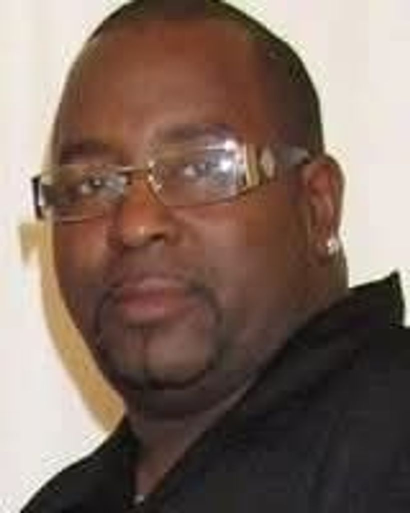 Robert Sean Sheppard Profile Photo