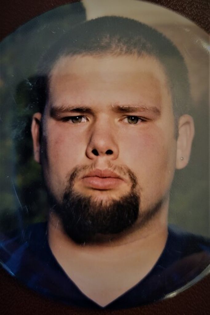 Joshua Aaron Blomquist Profile Photo