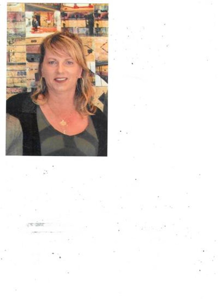 Julie Marie Bella Profile Photo