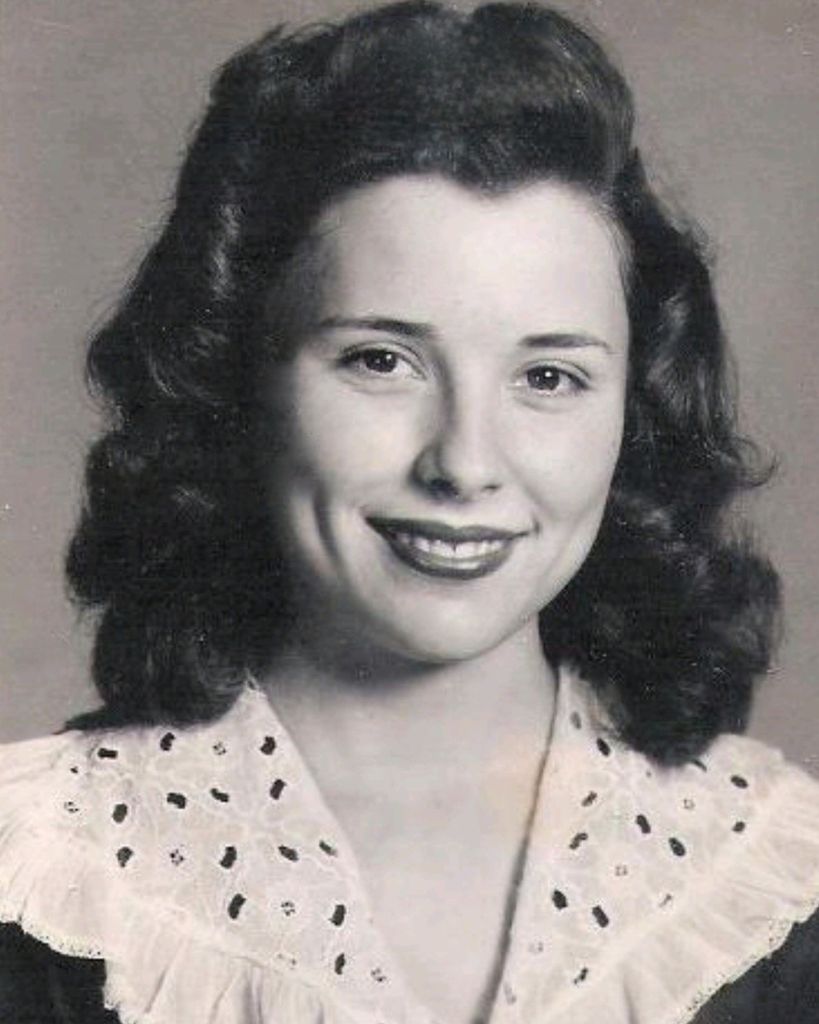 Darthelia Butts "Dot" Hollingsworth