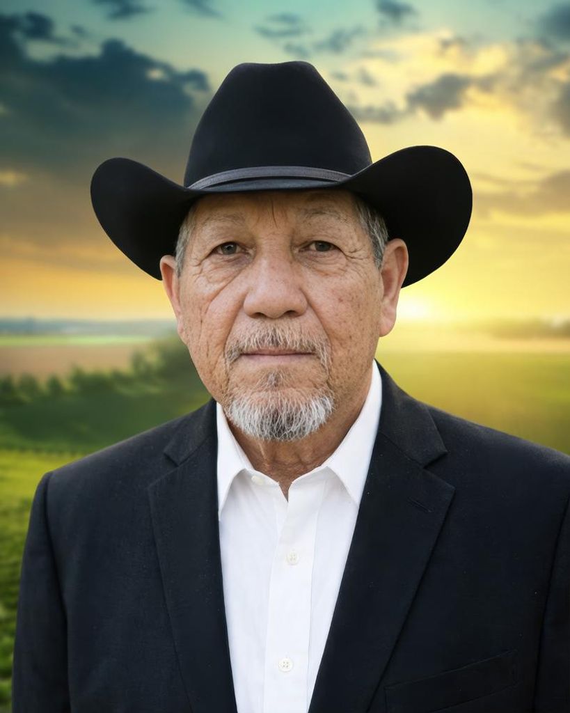 Enrique Olivares Profile Photo
