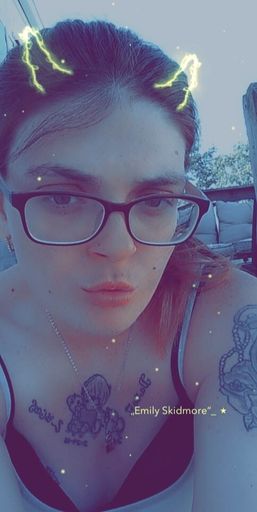 Emily Dawn Laub photo gallery thumbnail 4 of 38