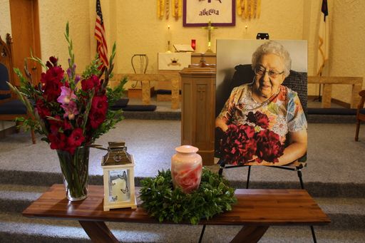 Betty Lou Ward photo gallery thumbnail 121 of 121
