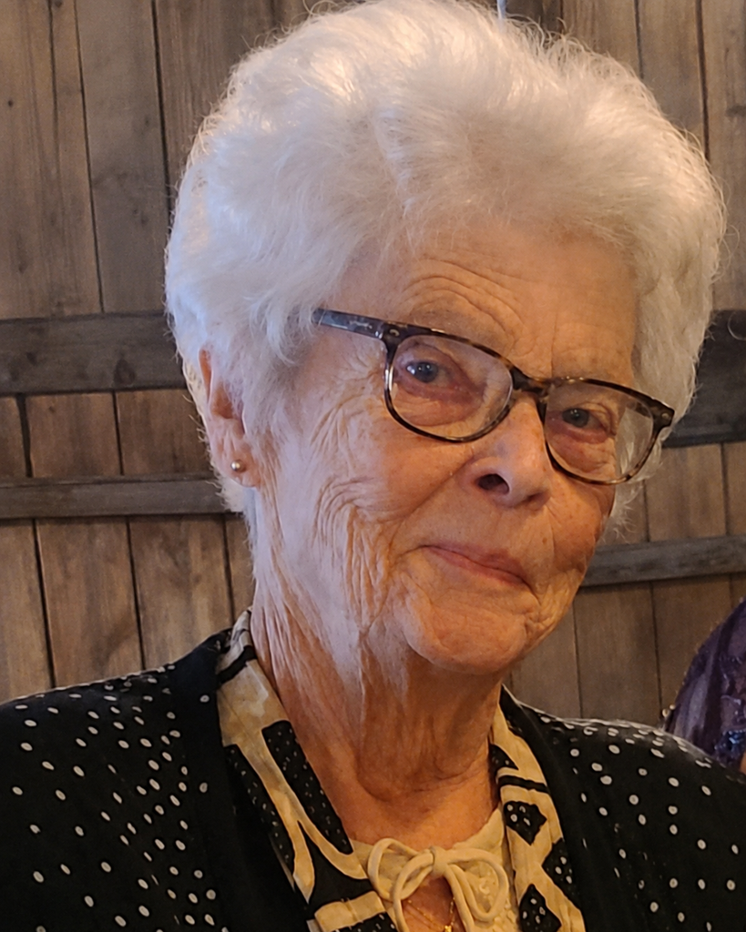 Shirley Straks Profile Photo