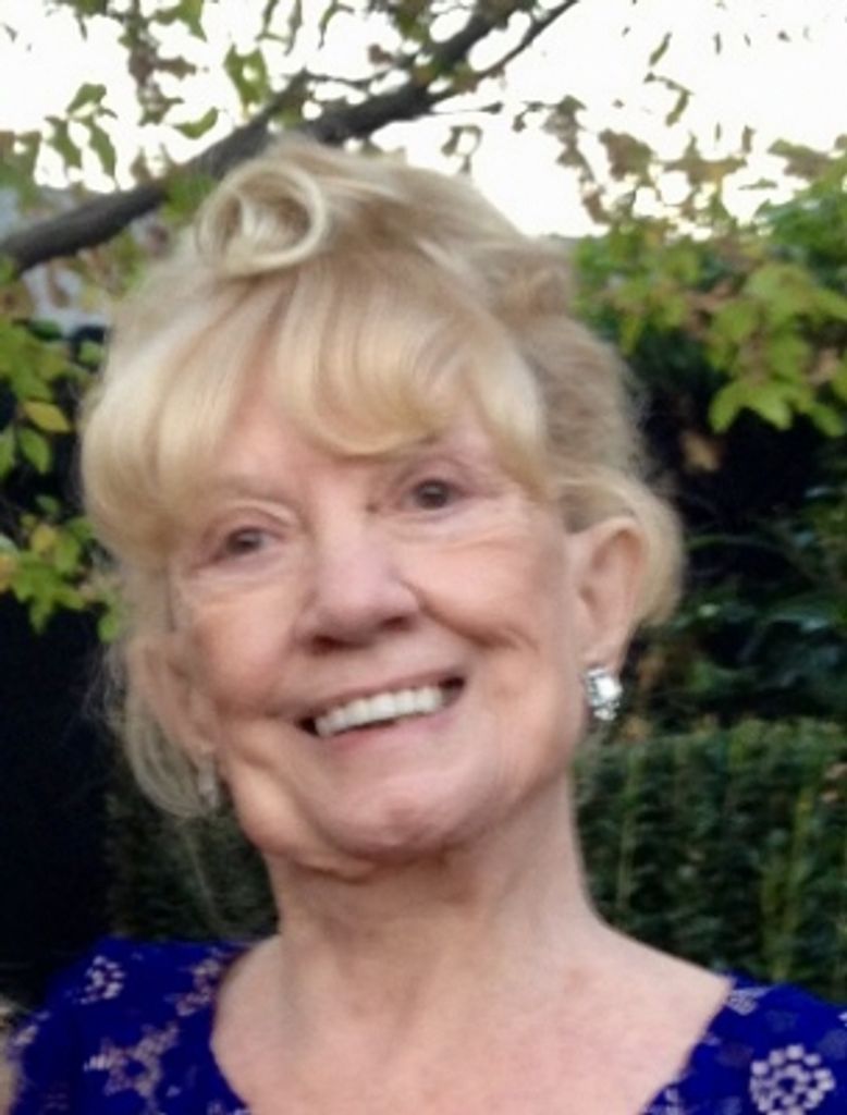 Carolyn Elizabeth Mccollum