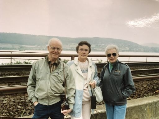 Robert Laflamme photo gallery thumbnail 6 of 91