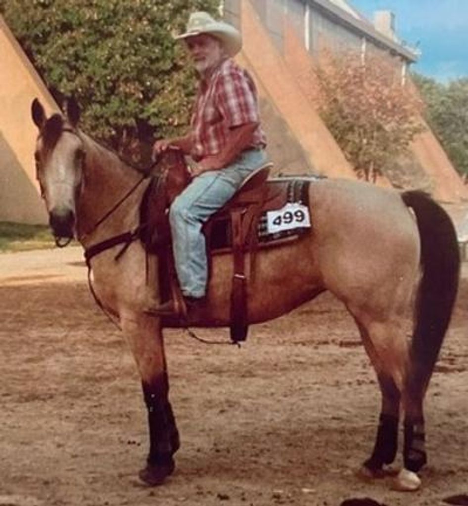 Lee Thomas Larson Profile Photo