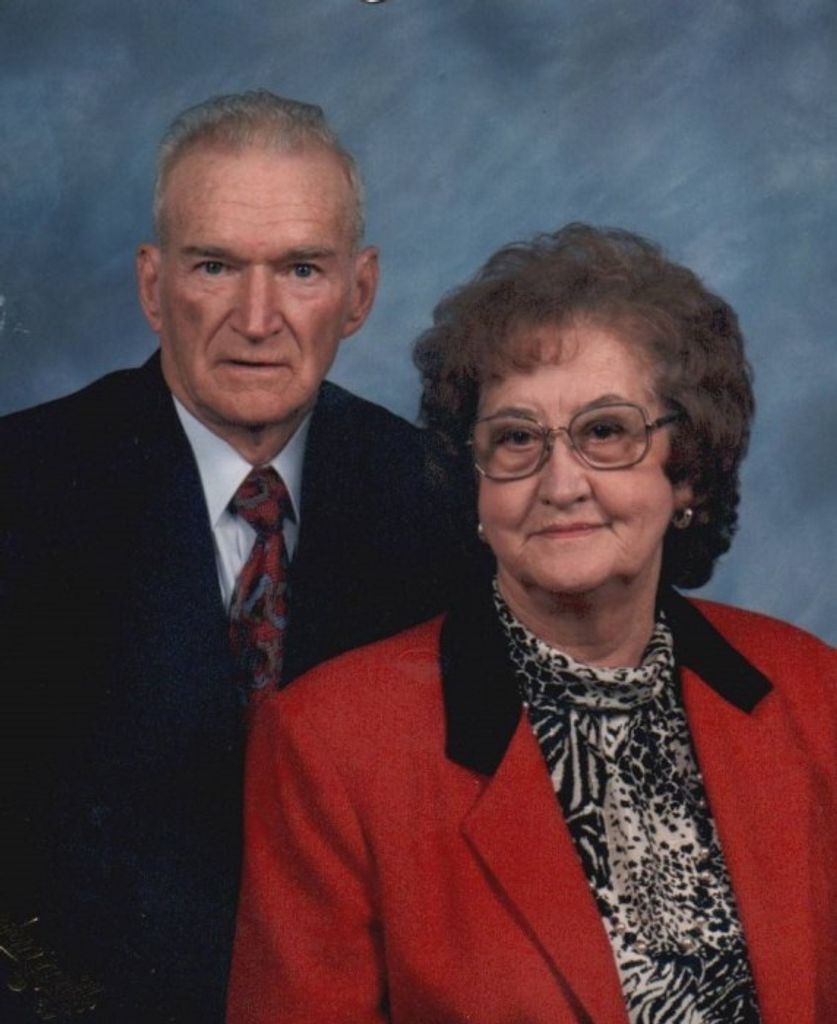 Sid and Bessie Howard of Harriman, TN