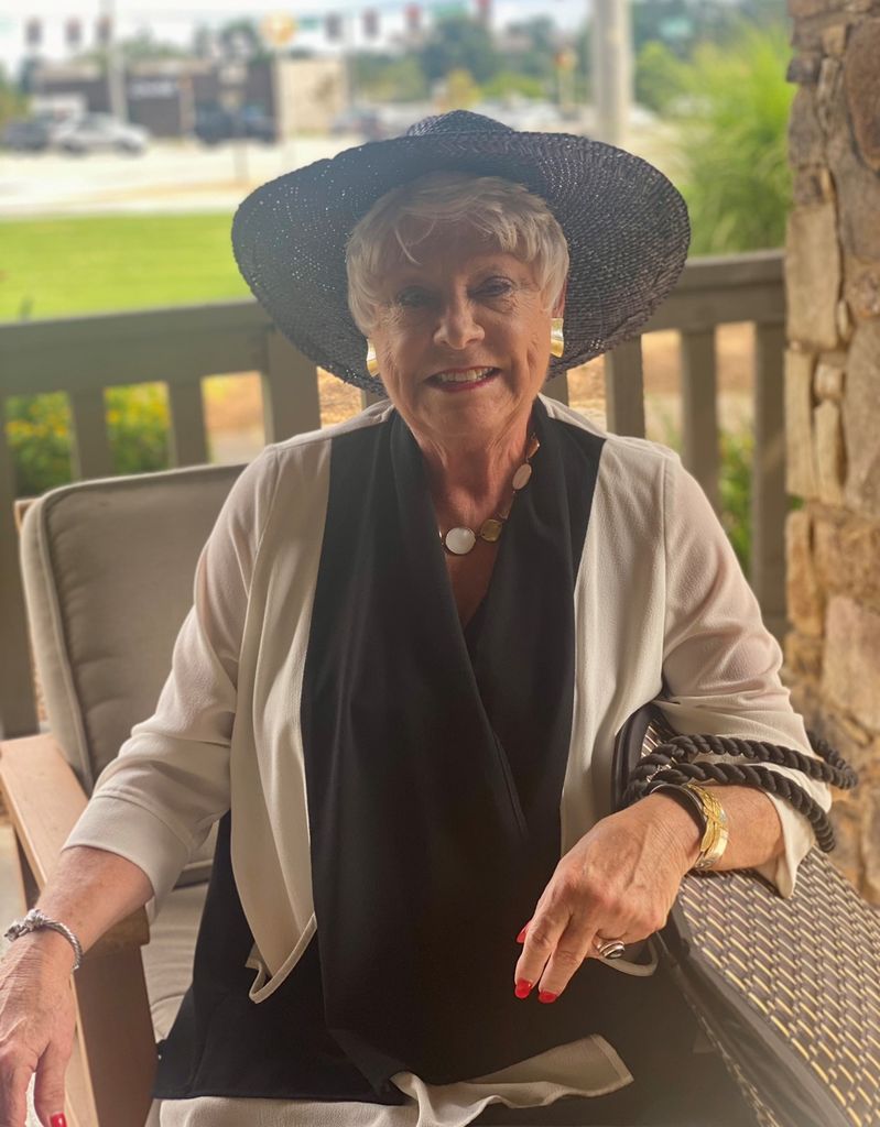 Carolyn Hummel-Breazeale Profile Photo