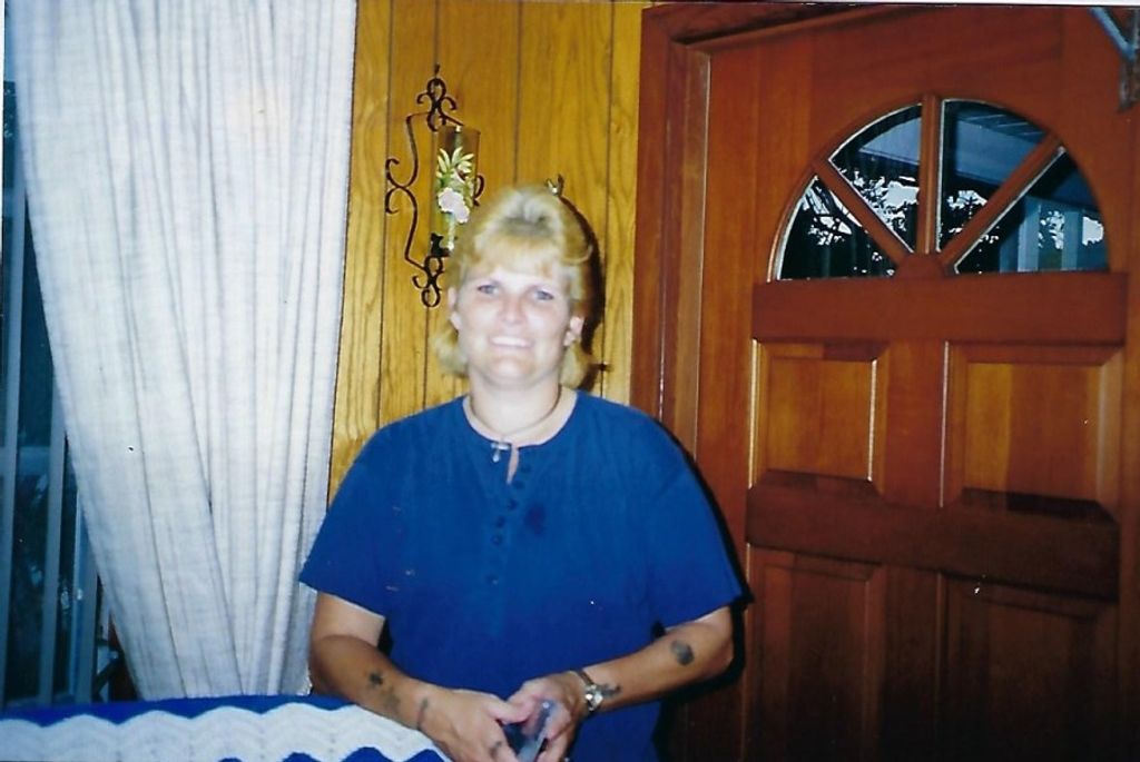Vicki Lee Brandewie
