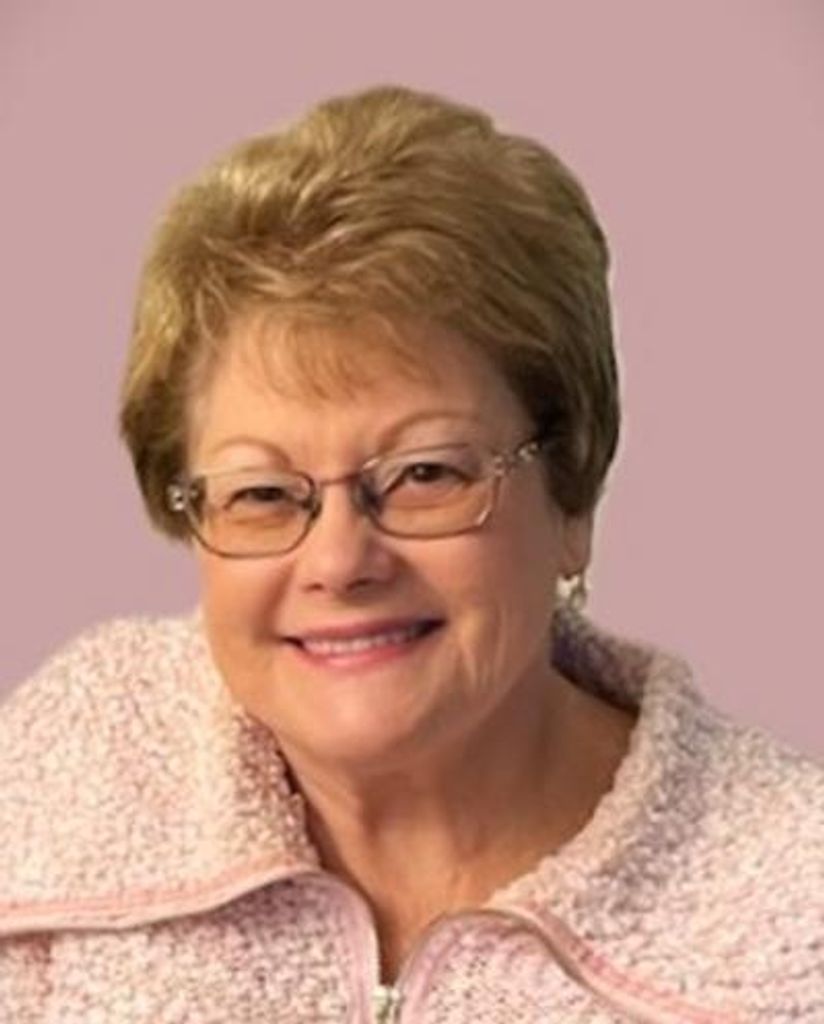 Theresa 'Tish' Madelynn (Hall) Howe Profile Photo