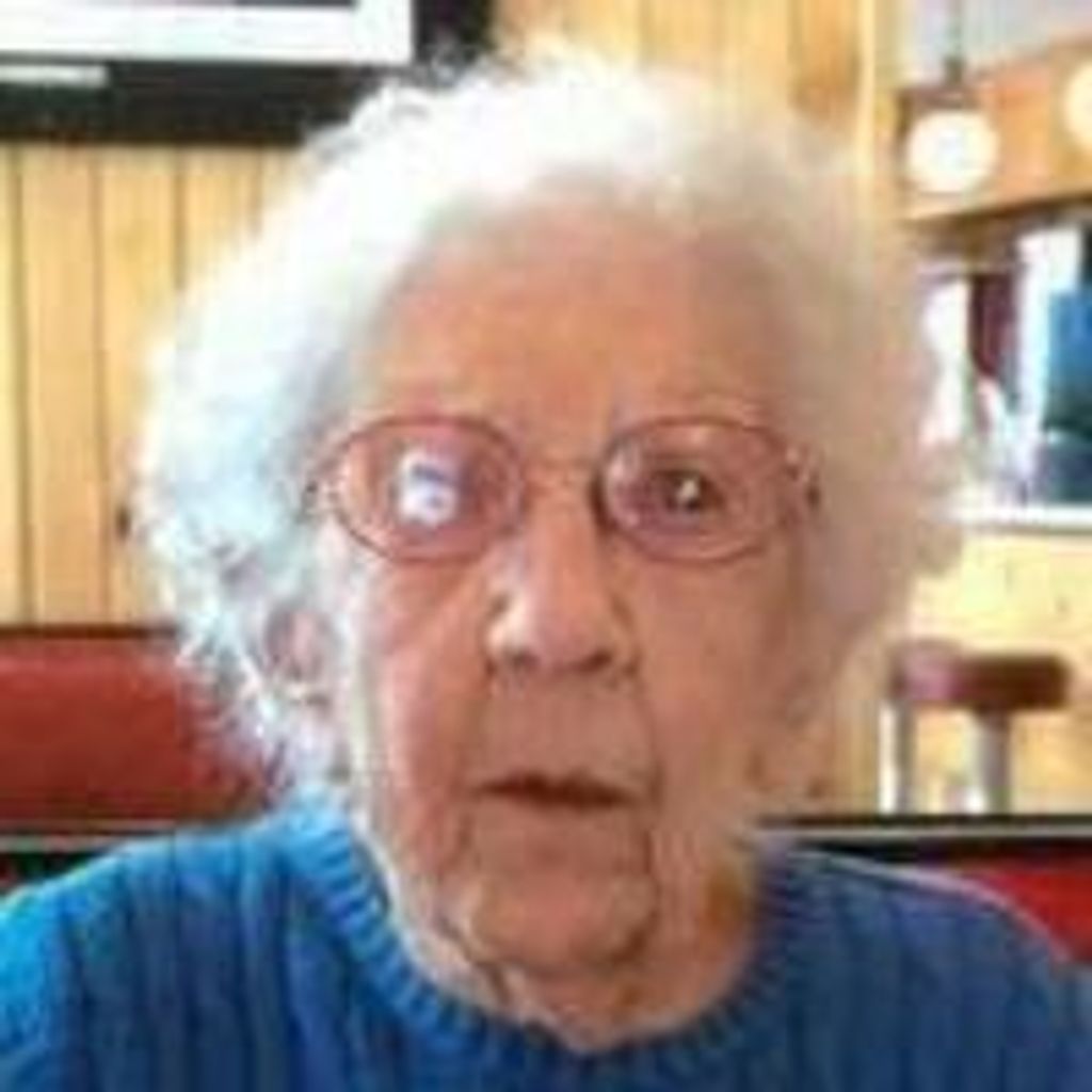 Mildred M Decelle