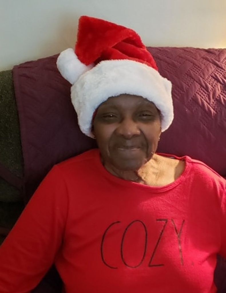 Vallie "Val" Jeanette (Chavis)  Perry
