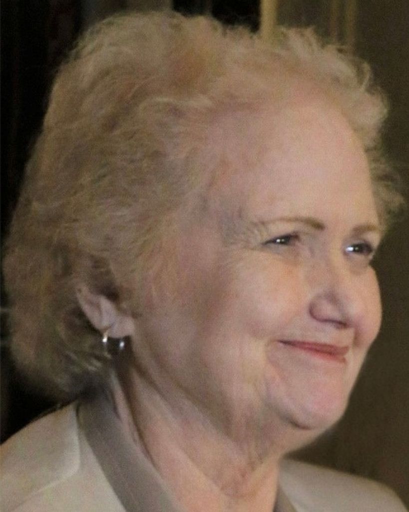 Elizabeth Mae "Bell" Holloway