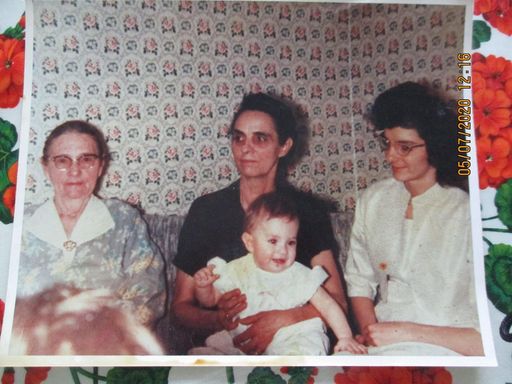 Shirley Pauline (Downs)  Hutchins photo gallery thumbnail 60 of 71