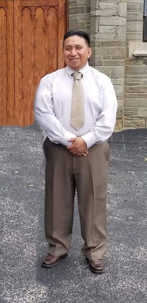 Julio Tenecela Profile Photo