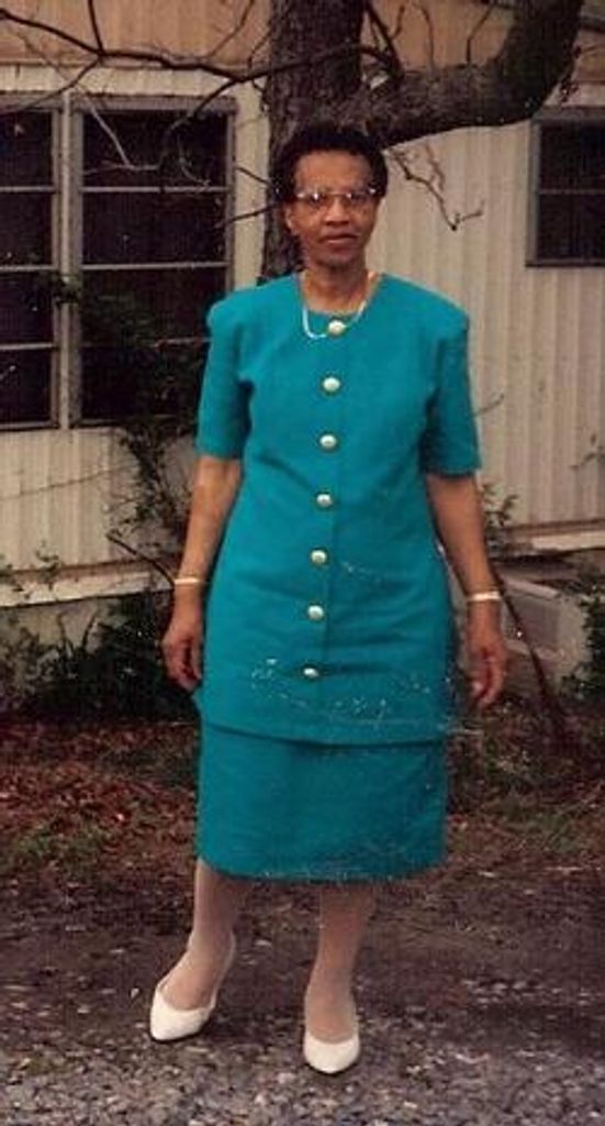 Janet Bell Hamlet Richardson