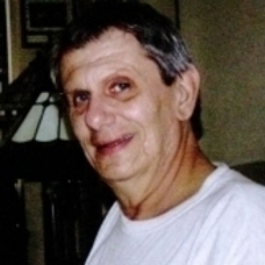 Robert R Trissell