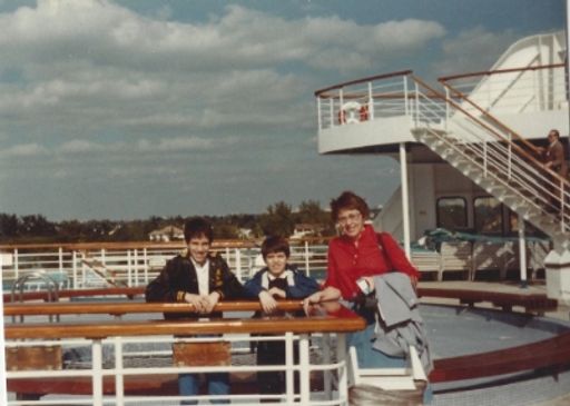 Karen Browning Penisten photo gallery thumbnail 57 of 200