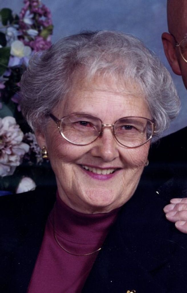 Dottie Dee (Ptak)  Trapp Profile Photo