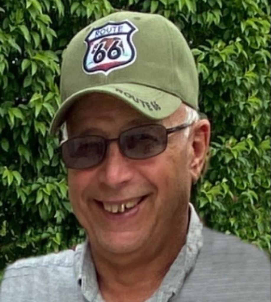 Lawrence "Larry"  Henry VanHecke