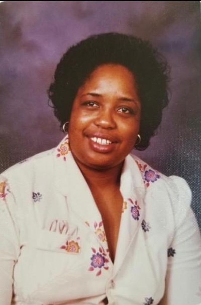 GLORIA CUMMINGS