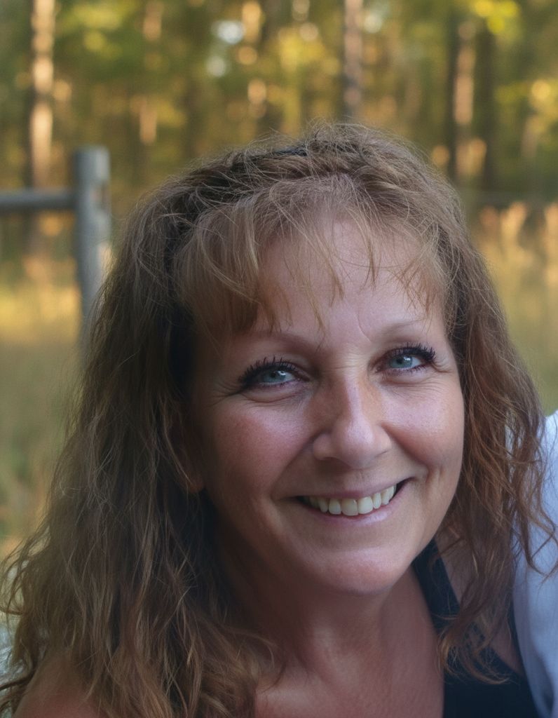 Lana Lee Hart Profile Photo