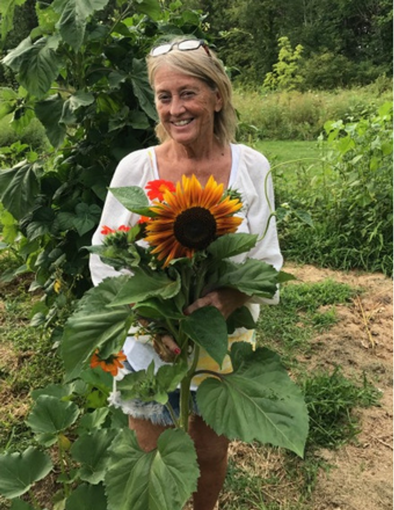 Leann Marcia (Corp) Hanshue