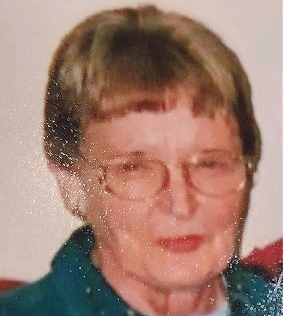 Carolyn  Sue Moore