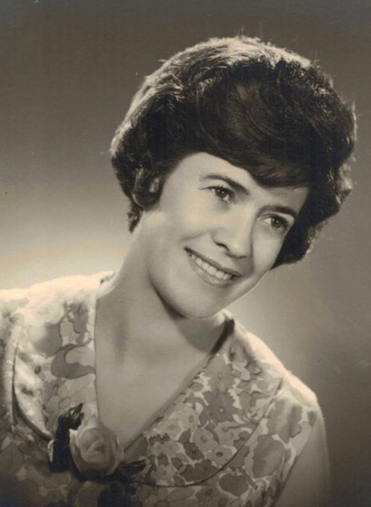 Smaragda Nastou Huddleston Profile Photo