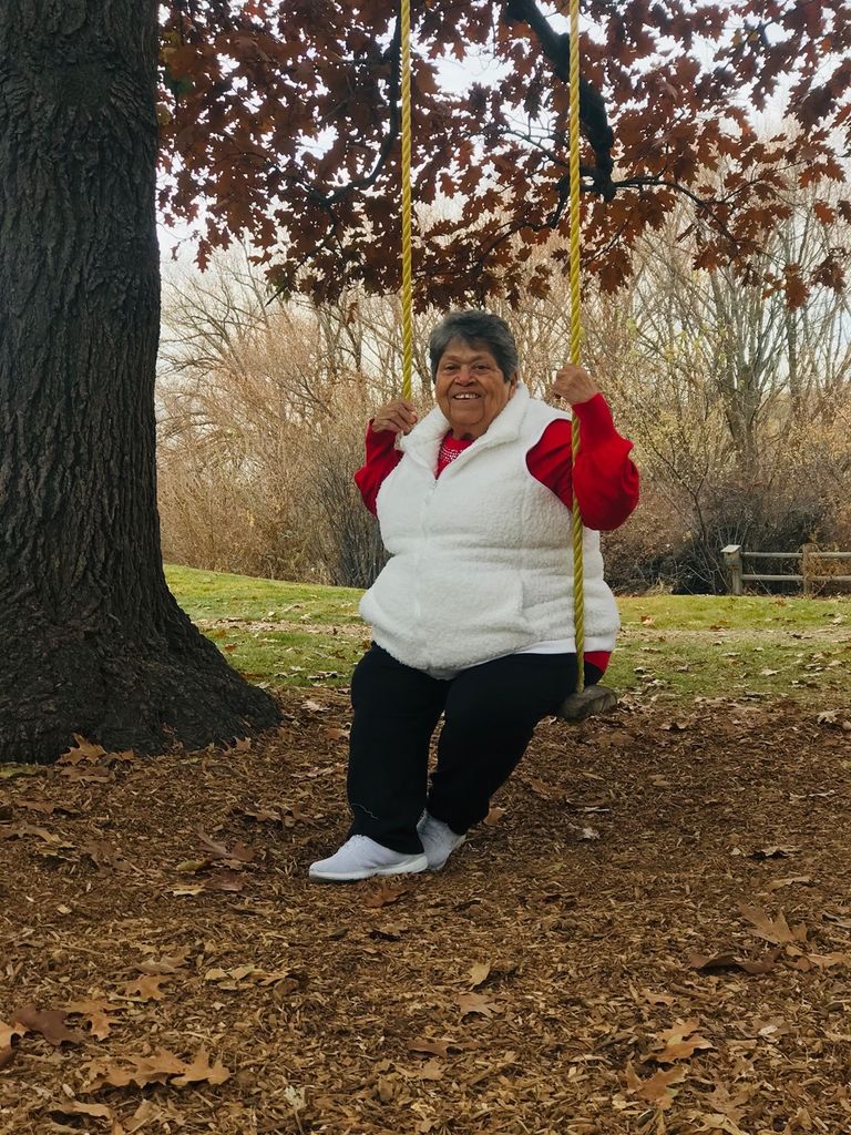 Santos "Sandy" Hernandez Profile Photo
