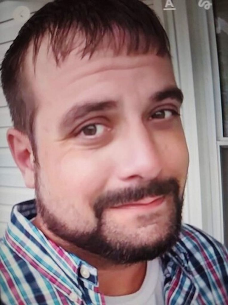 Brandon Michael Shelton Profile Photo
